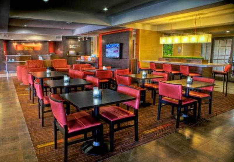 Courtyard Memphis East/Bill Morris Parkway Otel Restoran fotoğraf