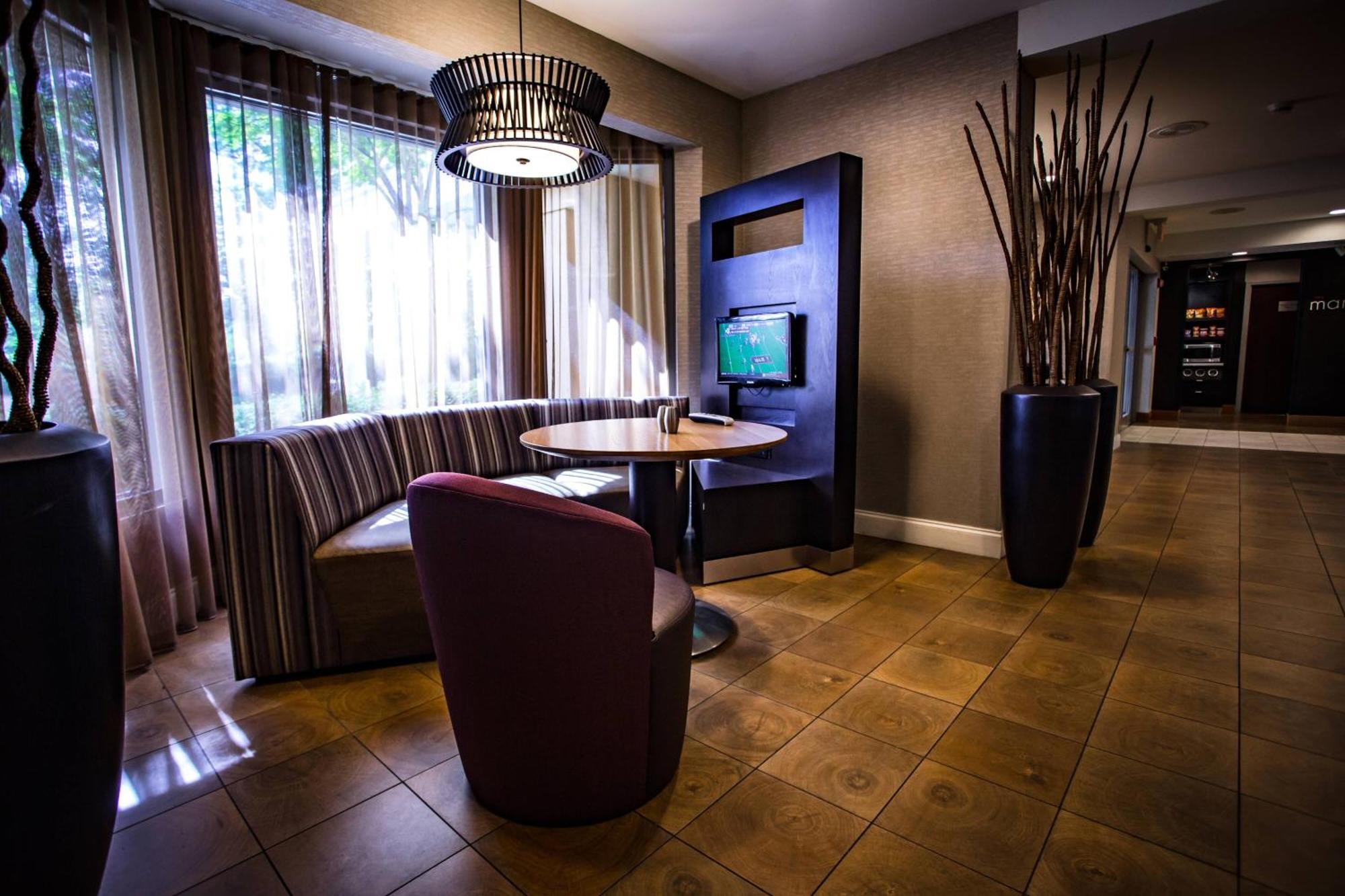 Courtyard Memphis East/Bill Morris Parkway Otel Dış mekan fotoğraf